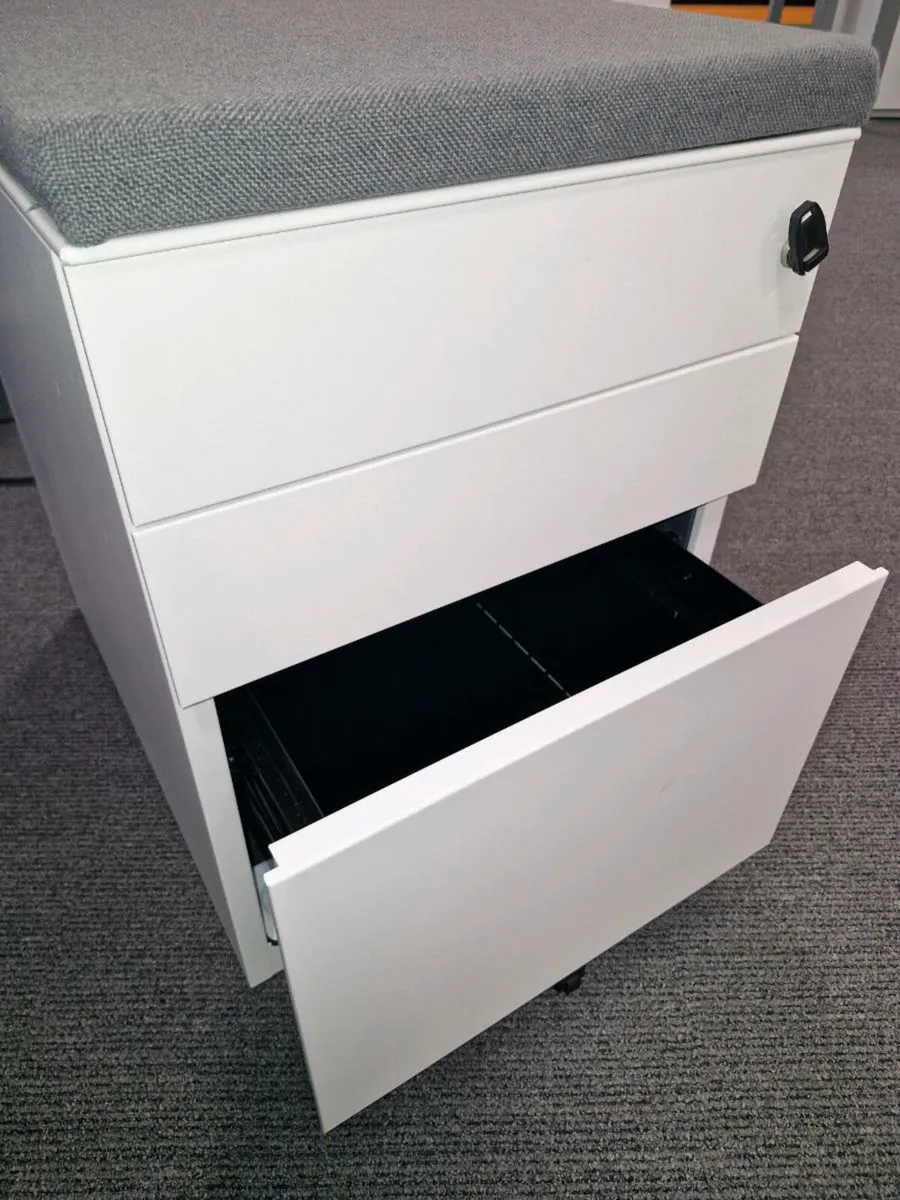 Locker pedestal - Image 4