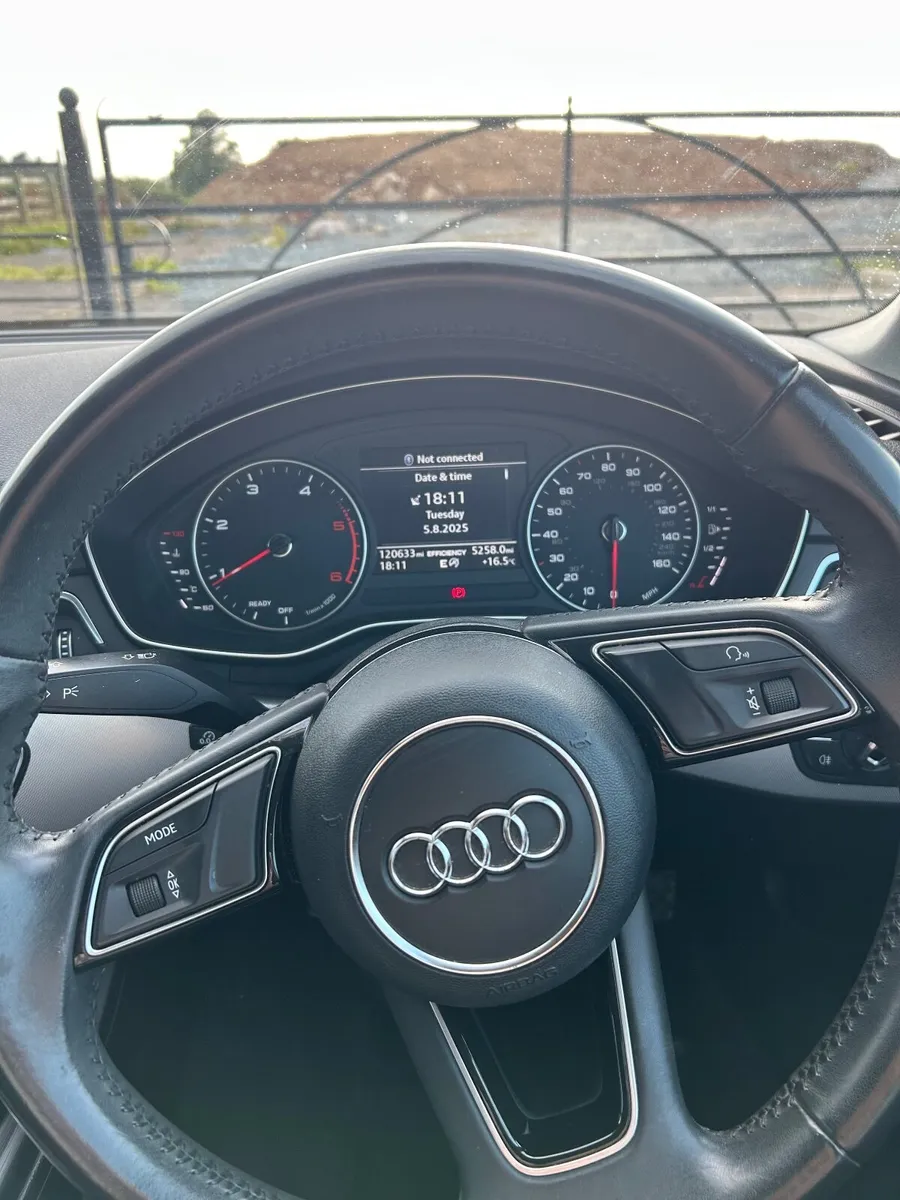 Audi A4 2017 - Image 2