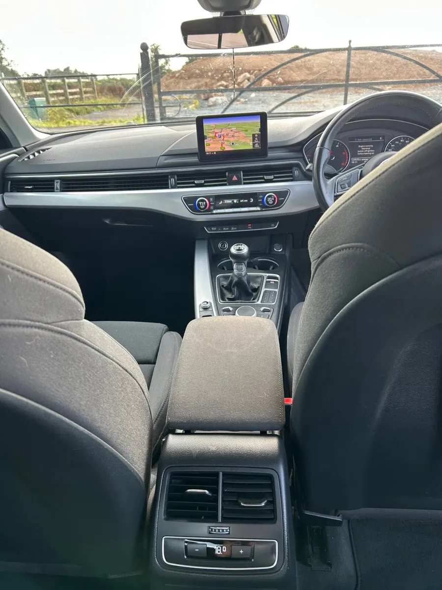 Audi A4 2017 - Image 4