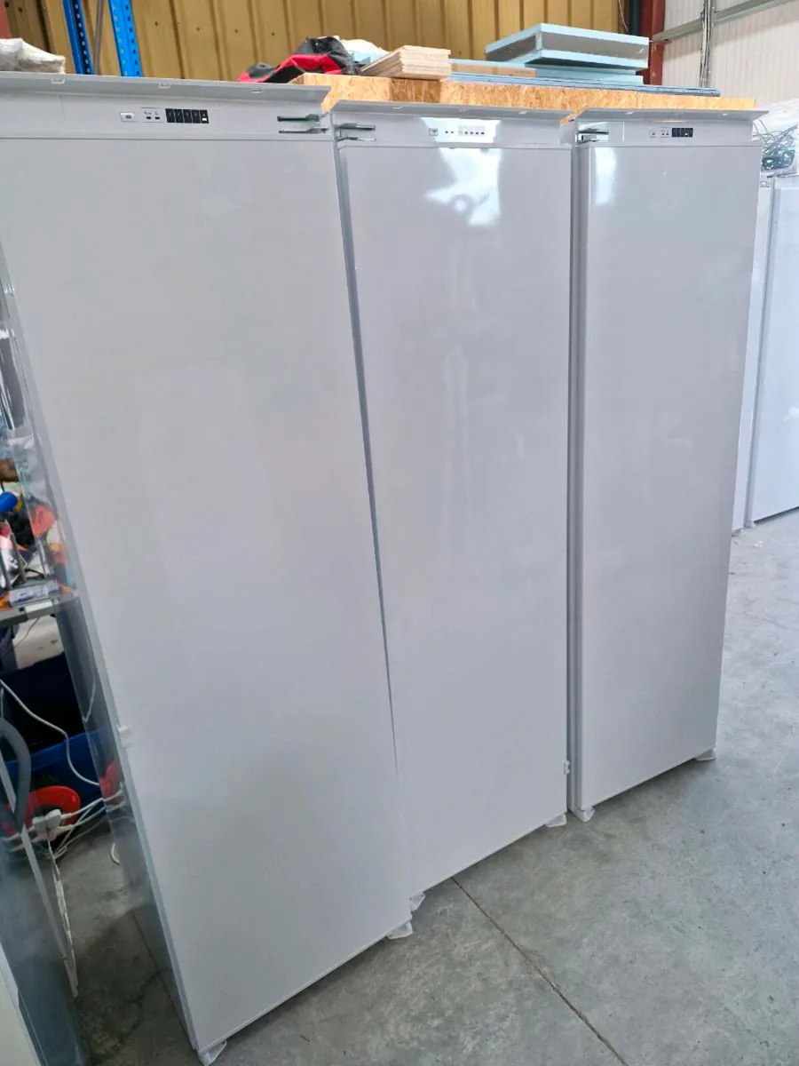Integrated Larder fridge - Image 2