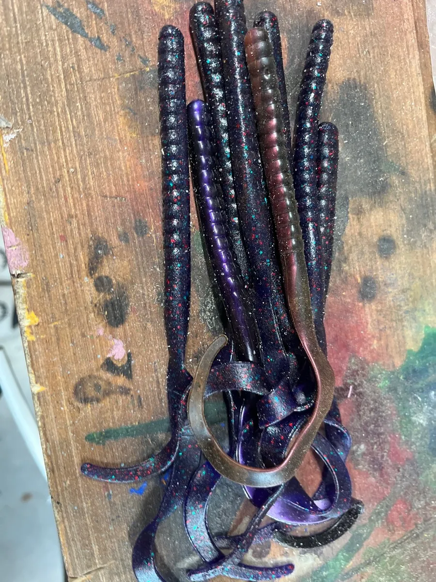 Fake worms For fishing - Image 1