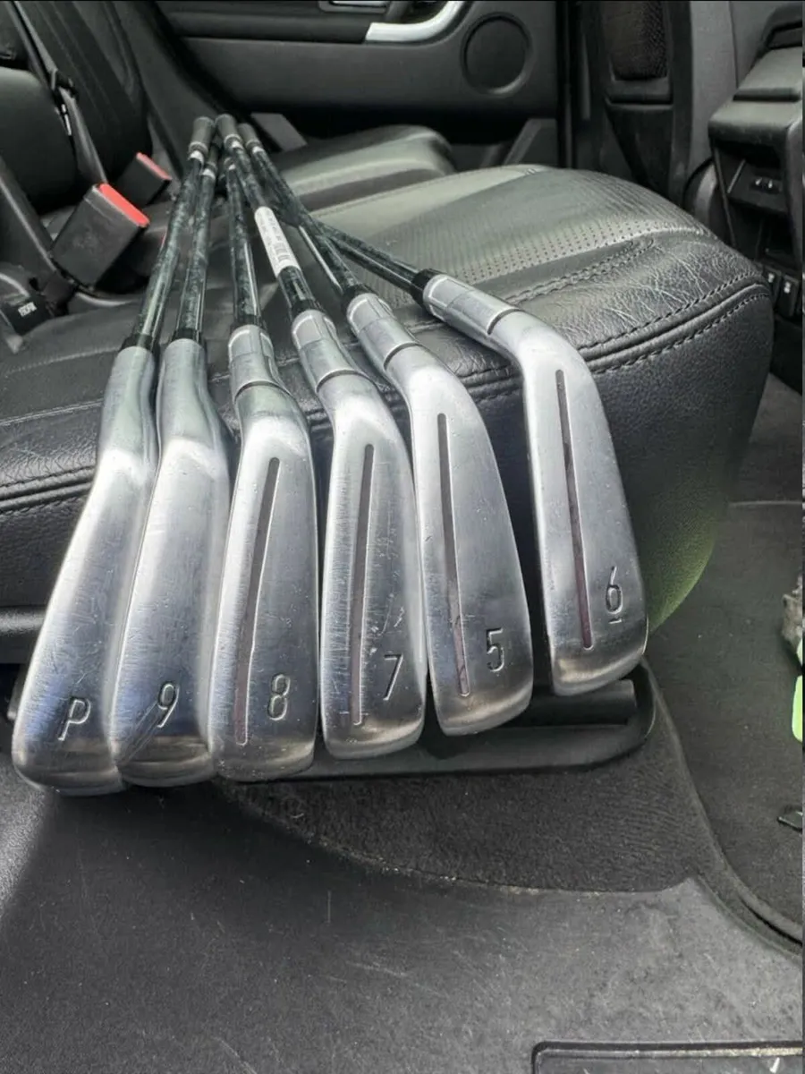 TaylorMade 2025 Qi Irons 5-PW Regular Flex - Image 2