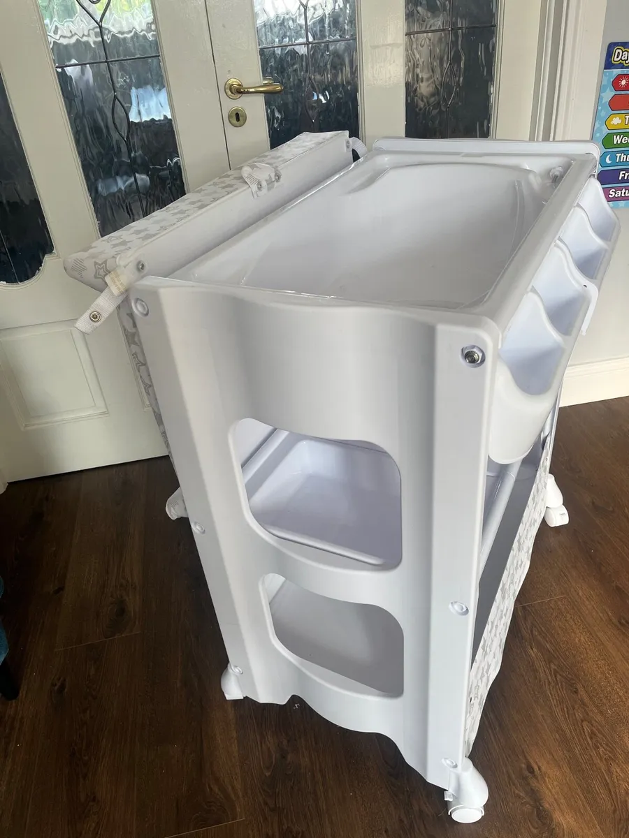 Baby Changing  Unit - Image 3