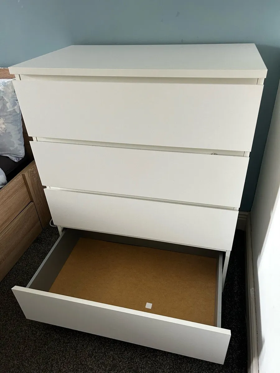 Chest of drawers - Image 2