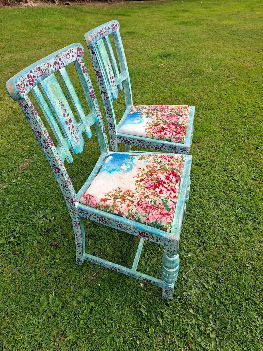 Chairs - Image 3
