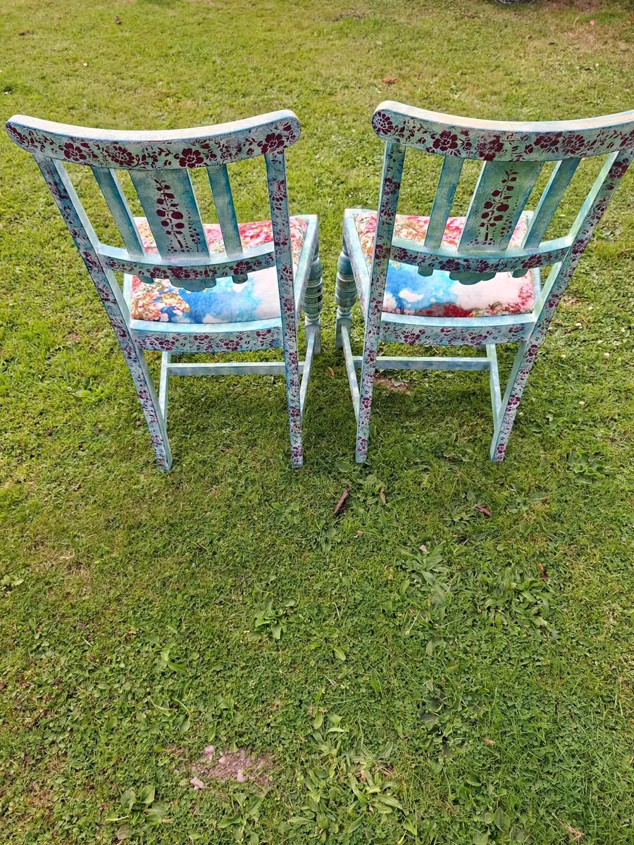 Chairs - Image 4
