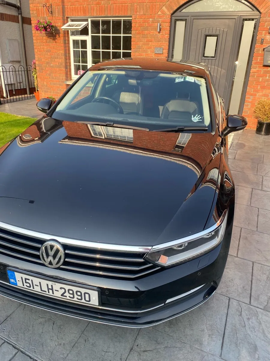 Volkswagen Passat - Image 2