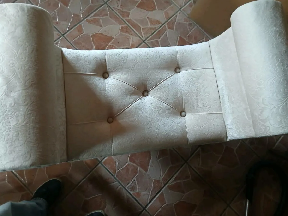 Seats - Image 3