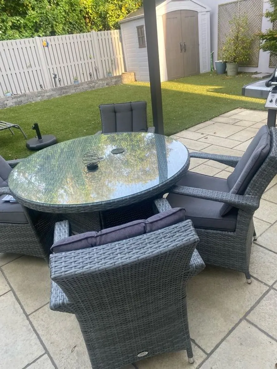 garden table and chairs - Image 2