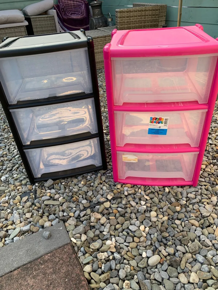 Clear shelving units