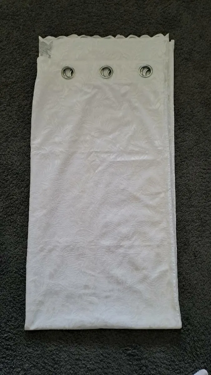 White lace curtains - Image 1