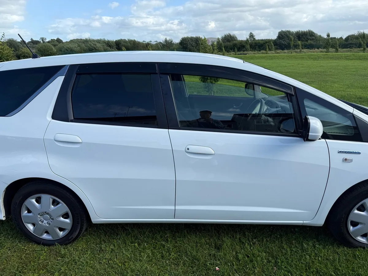 Honda fit shuttle - Image 3