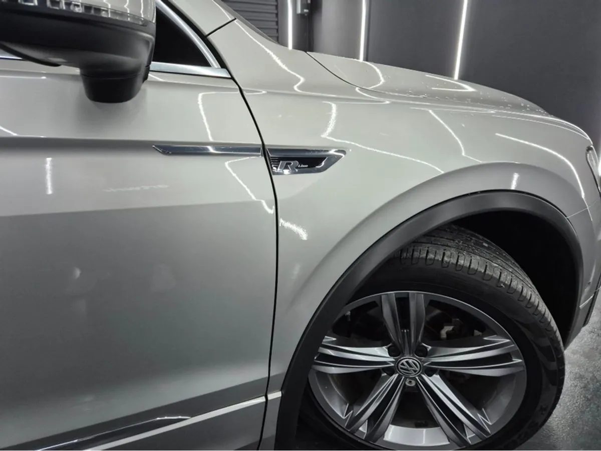 Volkswagen Tiguan R-line Auto 2.0 TDI 150HP - Image 2