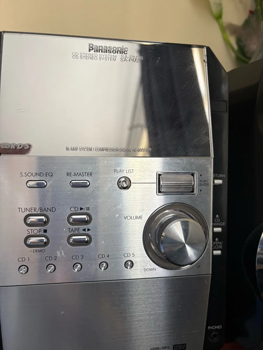 Panasonic 5CD stereo system - Image 2