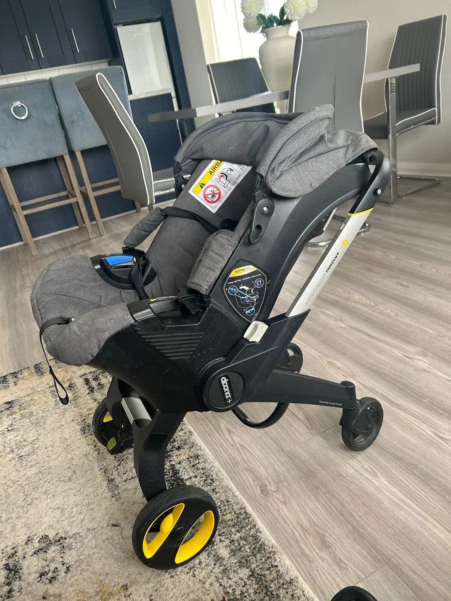 Car seat - Image 2