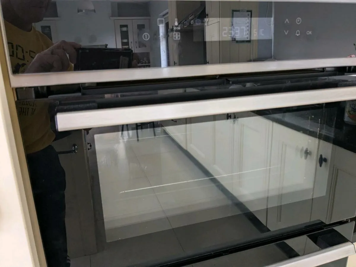 Built in double oven - Image 3
