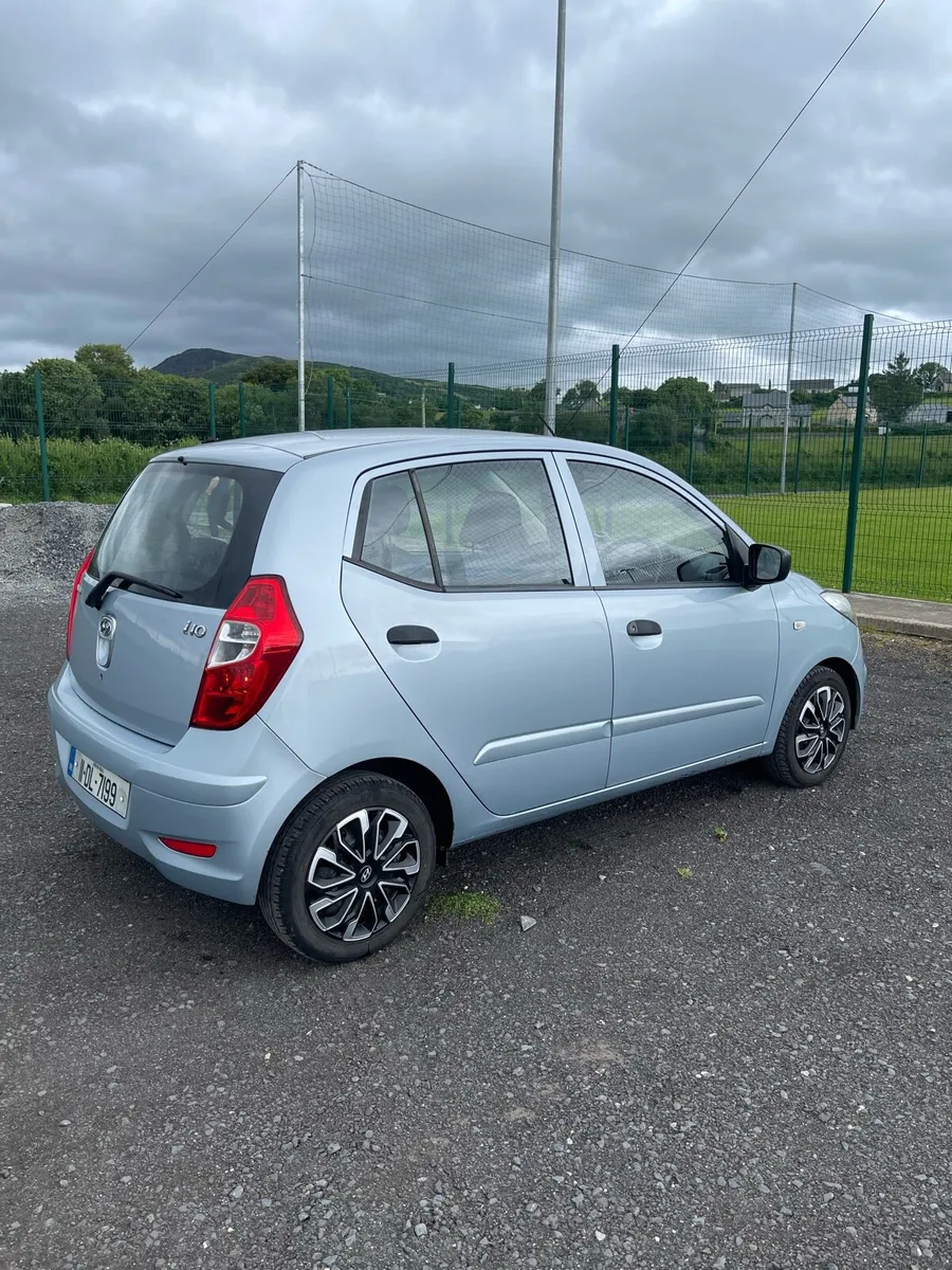 Hyundai i10 Clean car ! LOW MILEAGE 😊Manual 🚗 - Image 3