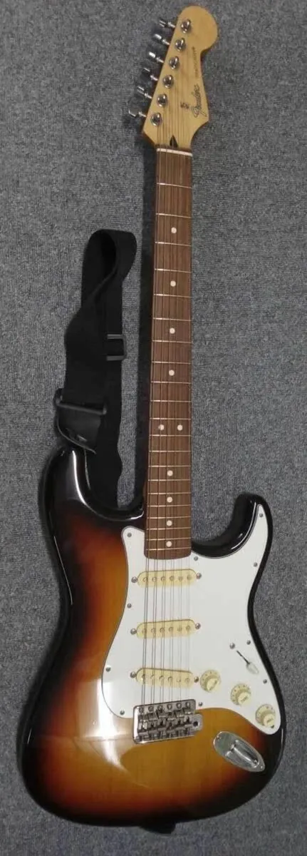 Fender ST-STD 3TS/R Sunburst Made in Japan - Image 1