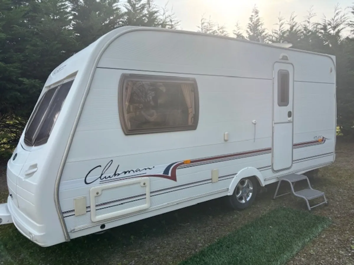 Lunar Clubman 475-2 CK  2 Berth Caravan - Image 2