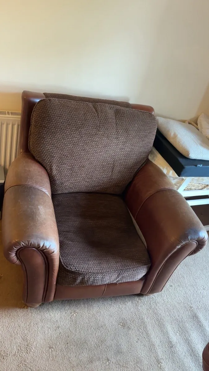 Couch - Image 2