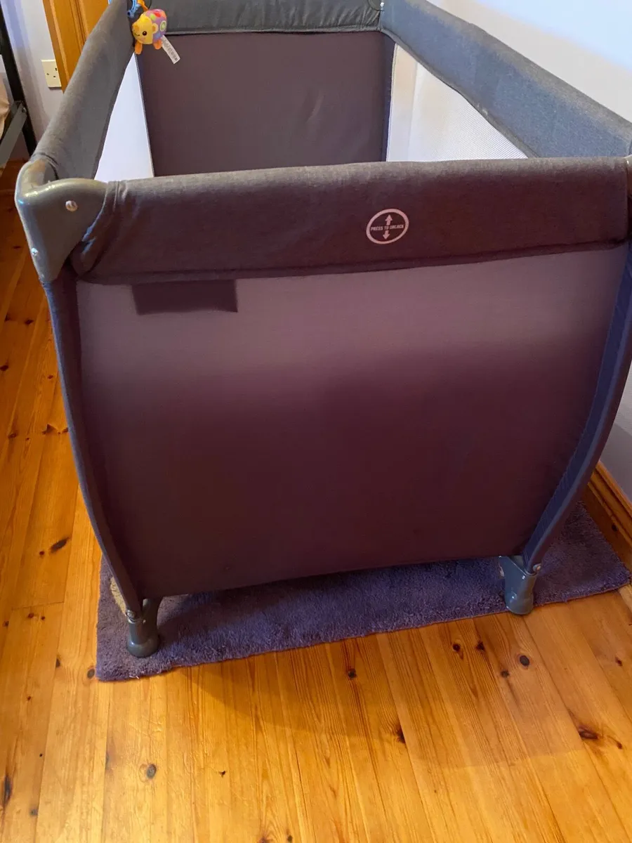 Travel Cot - Image 2