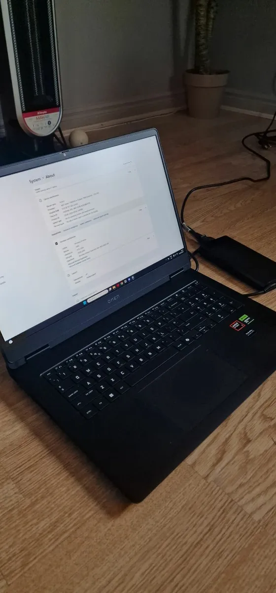 ♦️HP OMEN 17-db0009na Gaming Laptop ♦️ - Image 1