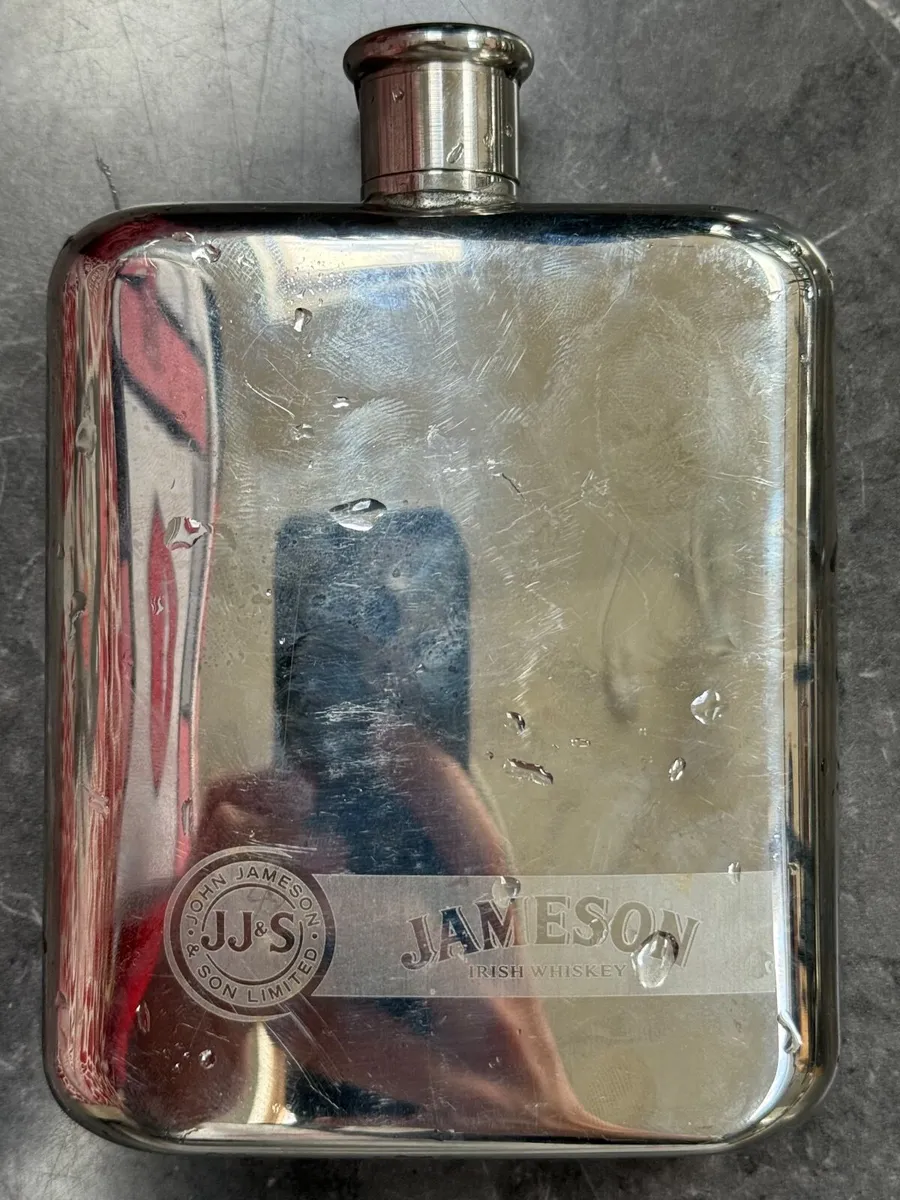 hip flask - Image 1