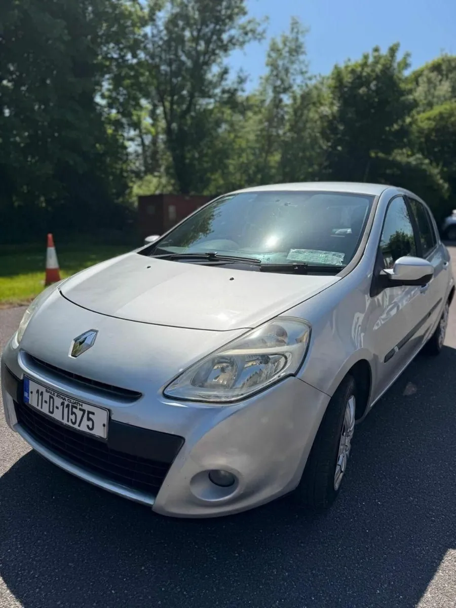 Renault Clio 2011 - Image 1