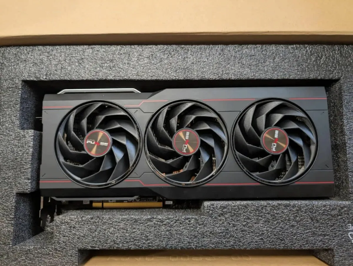 SAPPHIRE PULSE AMD Radeon RX 7900 XTX 24GB GDDR6 - Image 1