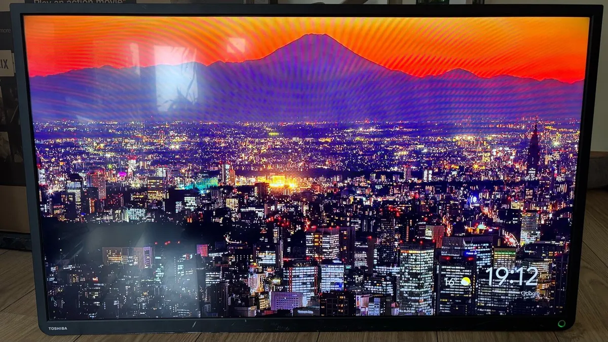 40” Toshiba TV with Google chromecast - Image 4