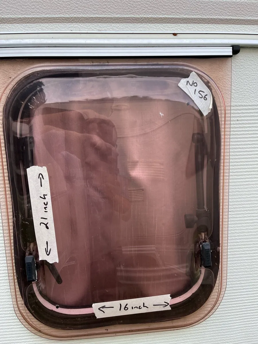 Caravan parts & windows (Huge Sale) - Image 4