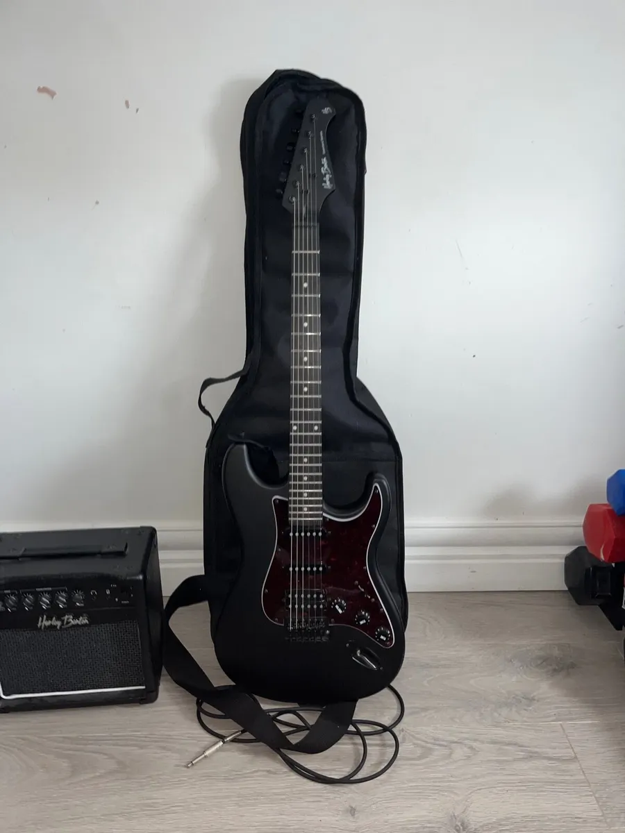 Guitar and Amp - Image 3