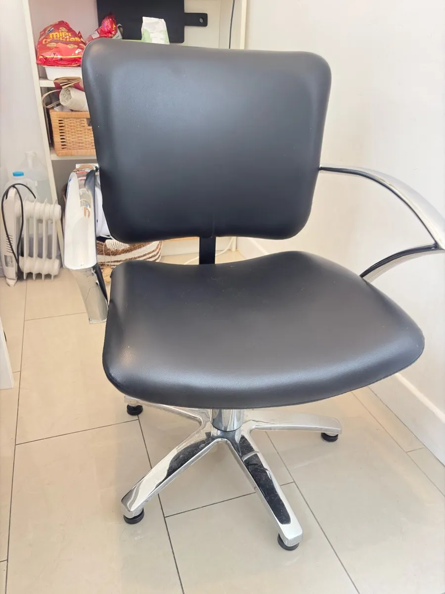 Hairdresser chair - Image 2