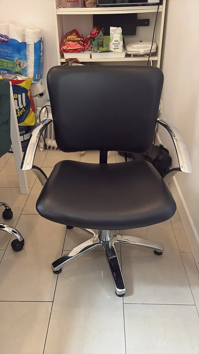 Hairdresser chair - Image 4