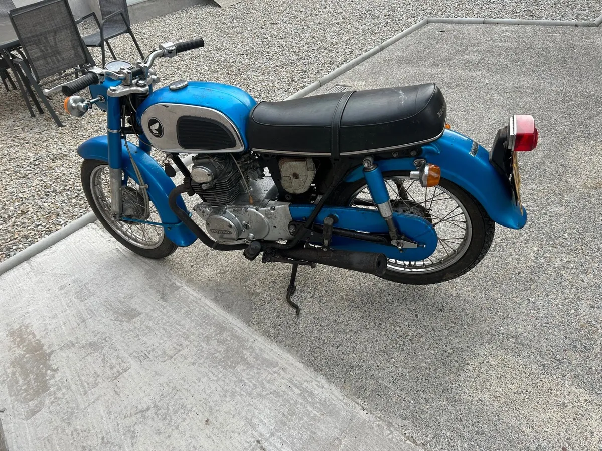 Honda 175 vintage bike - Image 2