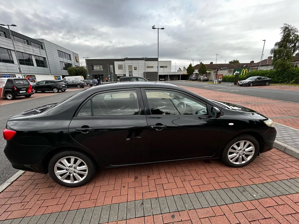 Toyota corolla 2008 - Image 3