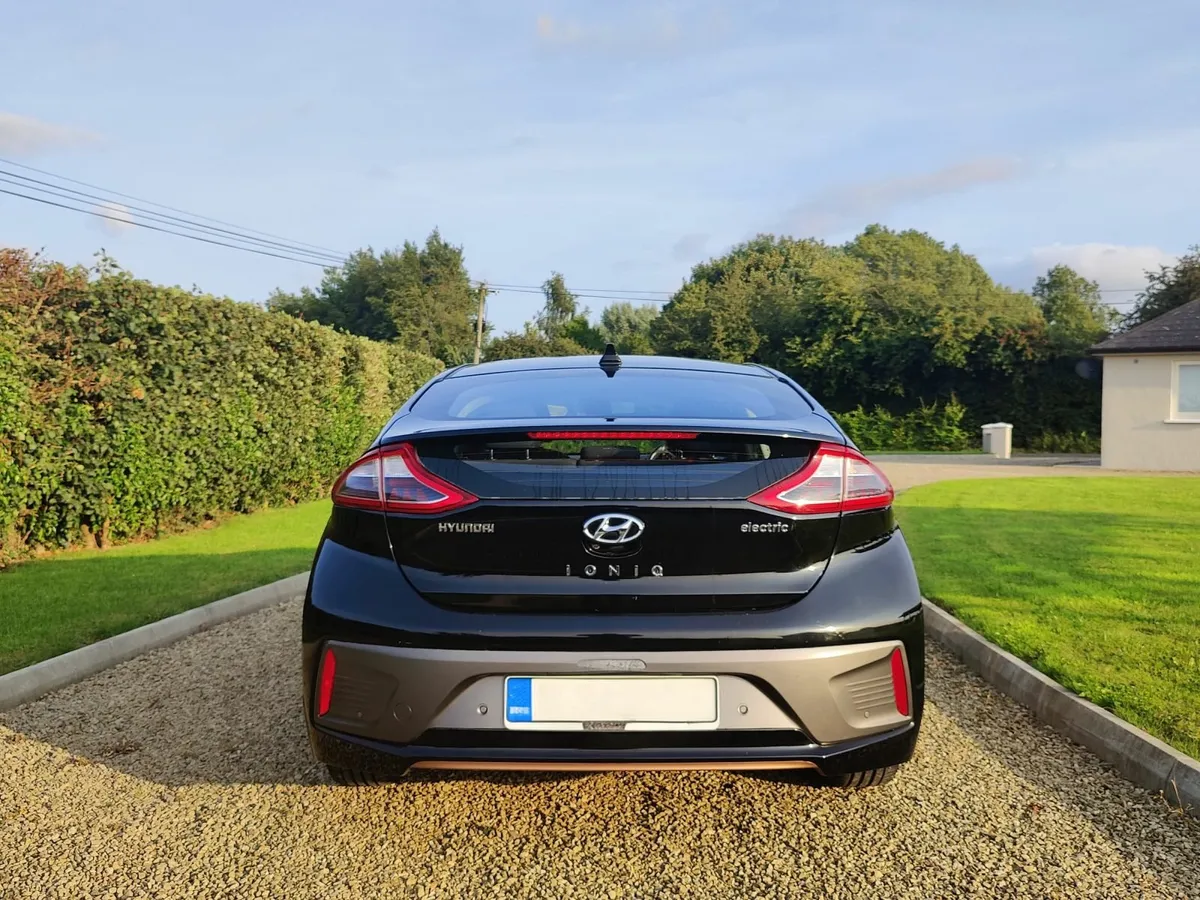 Hyundai IONIQ 2017 - Image 2