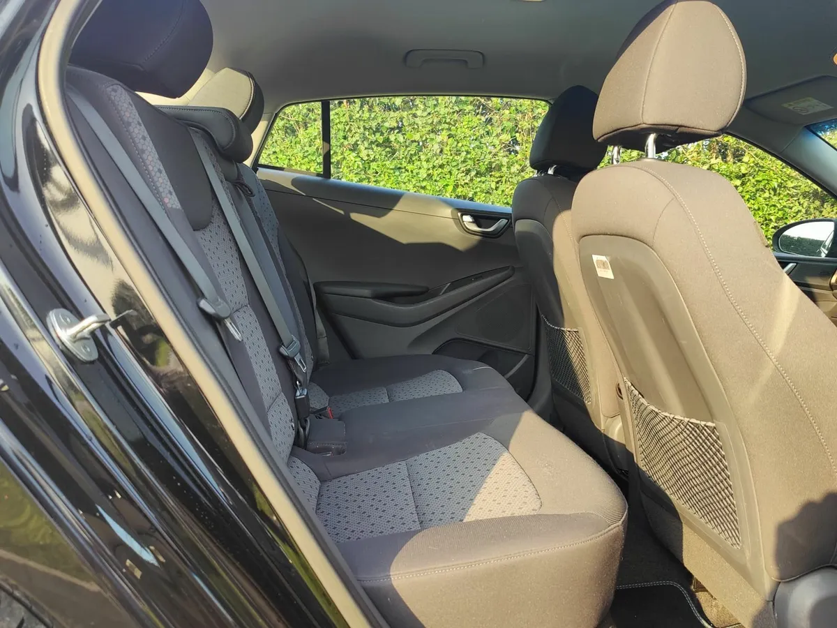 Hyundai IONIQ 2017 - Image 3