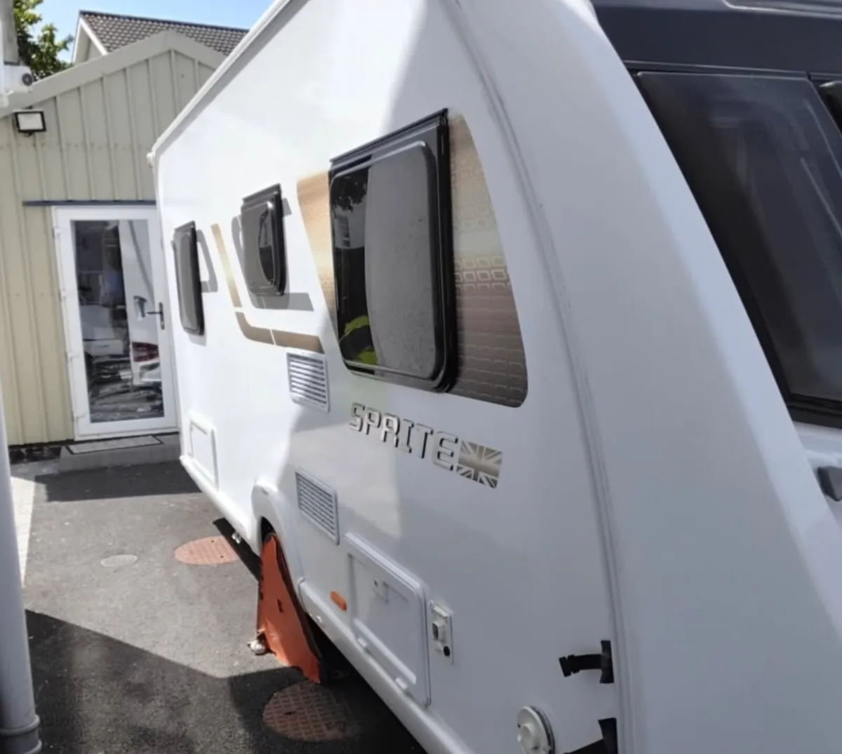 CARAVAN   SWIFT ALPINE 4 BERTH - Image 2