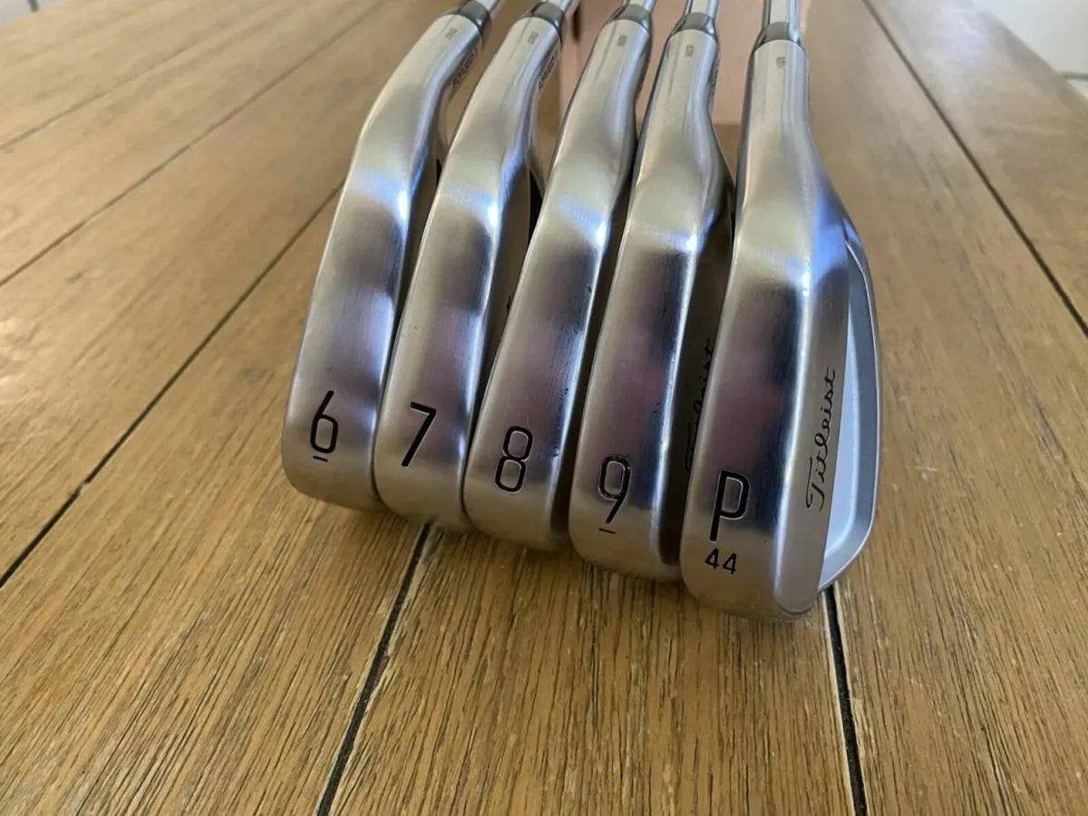 Titleist T150 6-PW True Temper S300 Stiff - Image 3