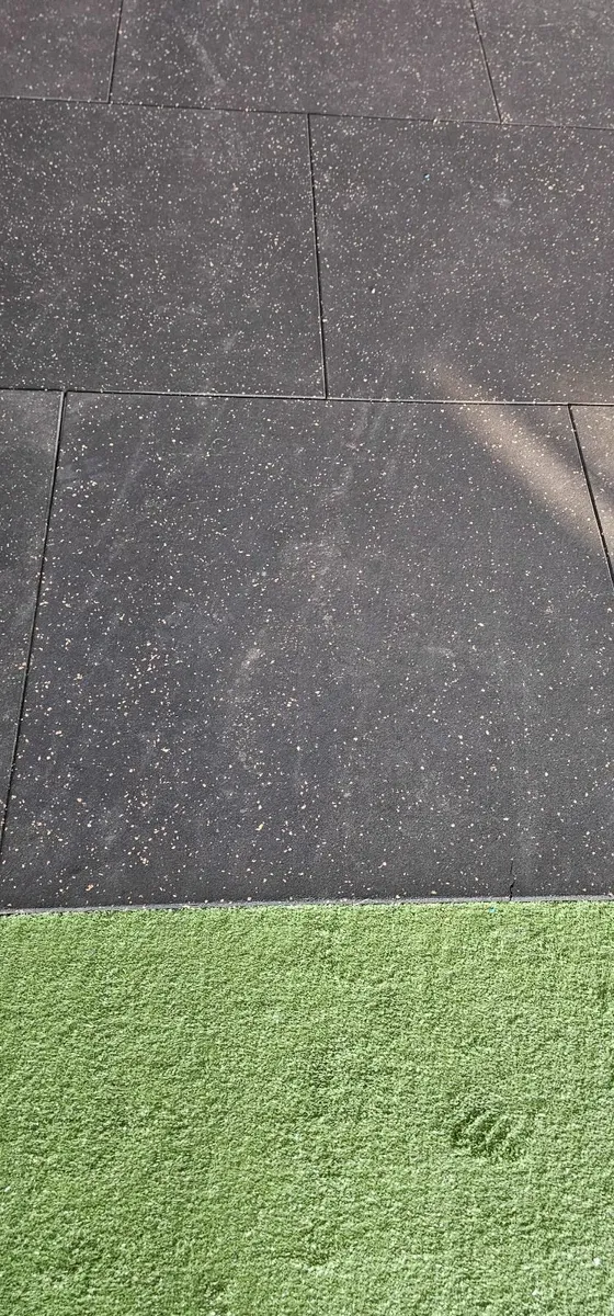 Used Rubber gym tiles - Image 3
