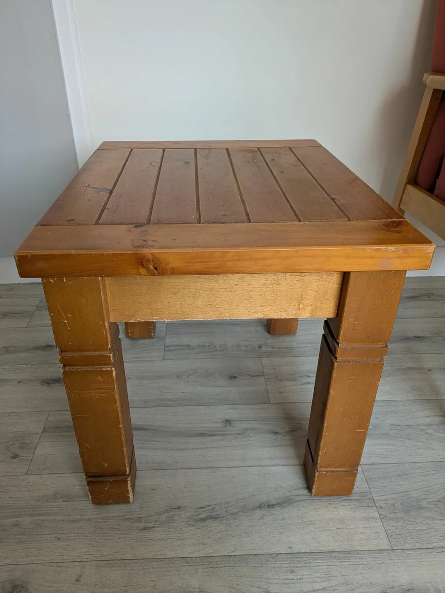Free coffee table - Image 1