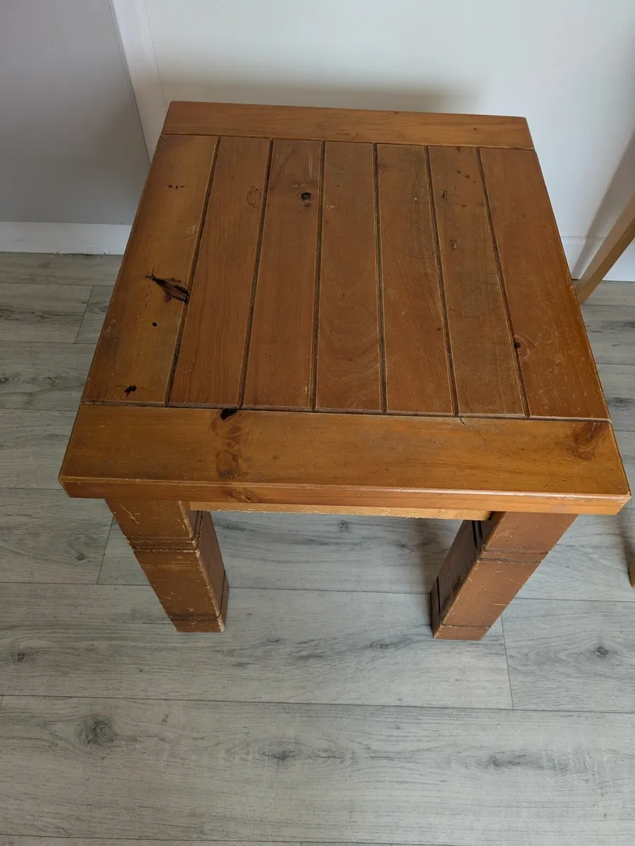Free coffee table - Image 2