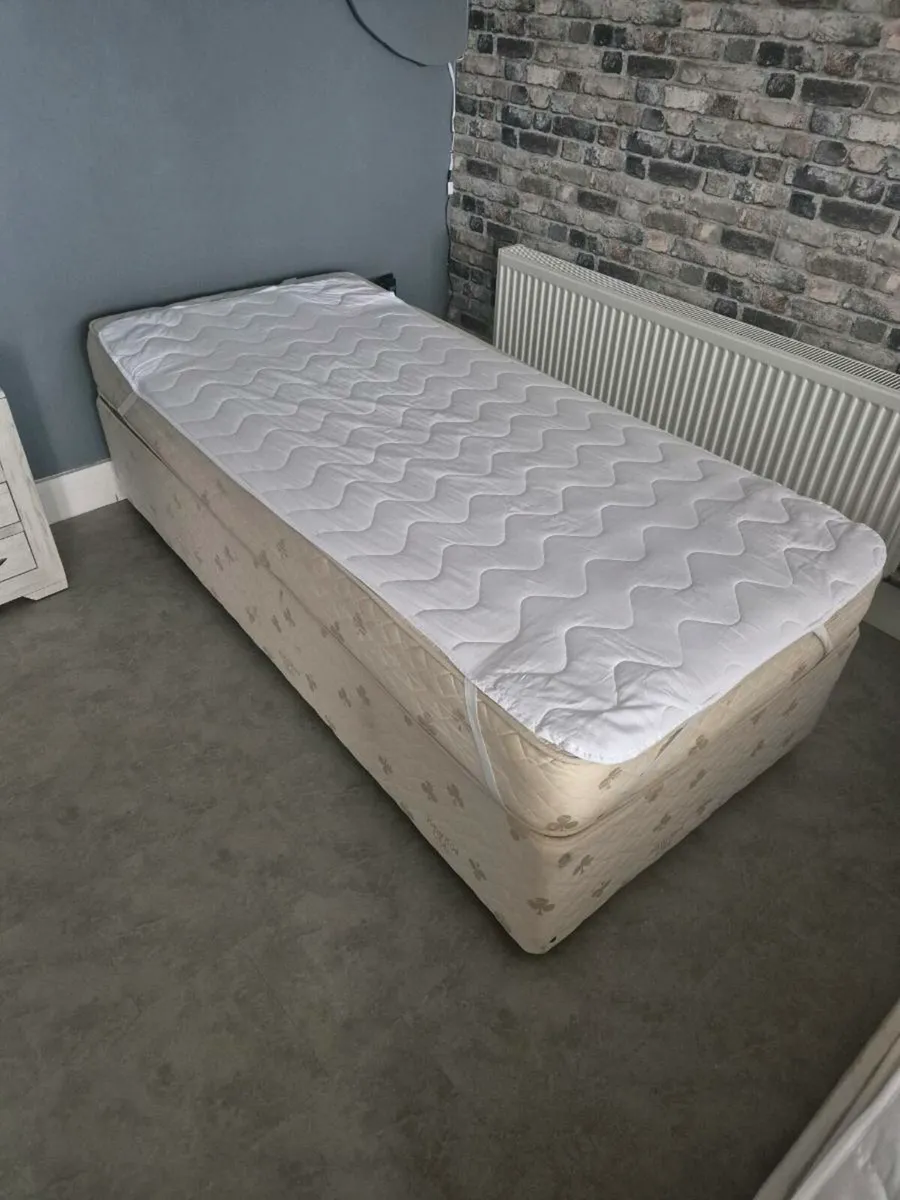 King Koil Twin Mattresses and base - Image 2