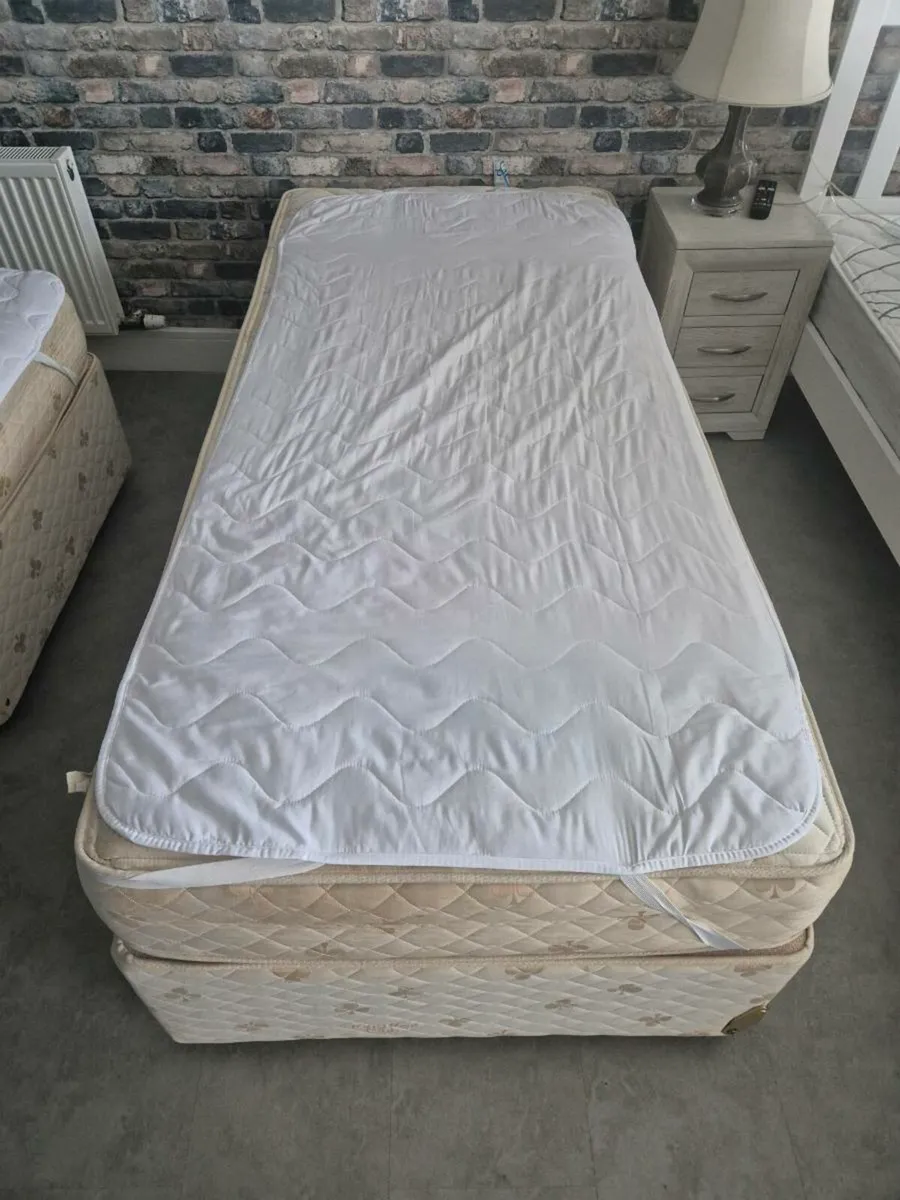 King Koil Twin Mattresses and base - Image 3