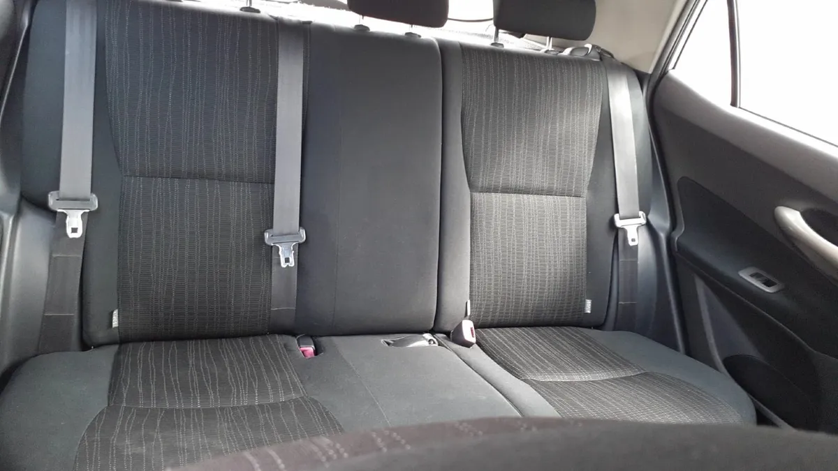 Toyota Auris 2007 - Image 1