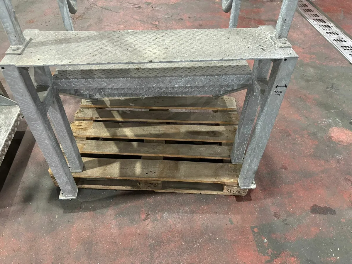 Platforms Steps Stainless Steel - Image 3