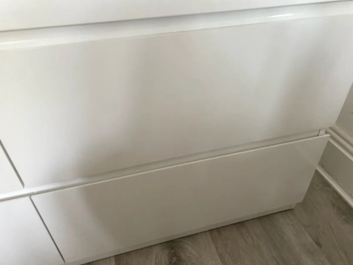 Wide White High Gloss Chest of 6 Drawers - Image 4