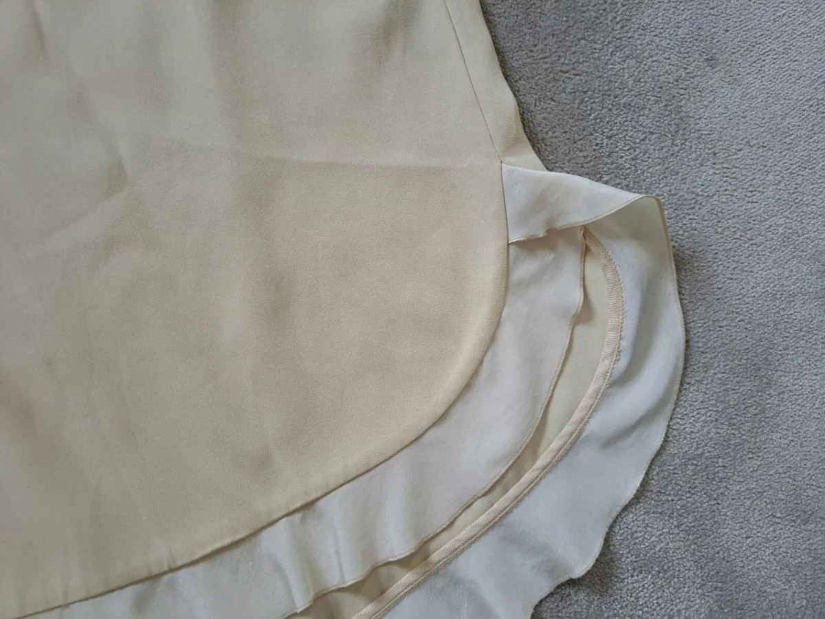 Stella Mccartney Cream Ruffle blouse M - Image 2