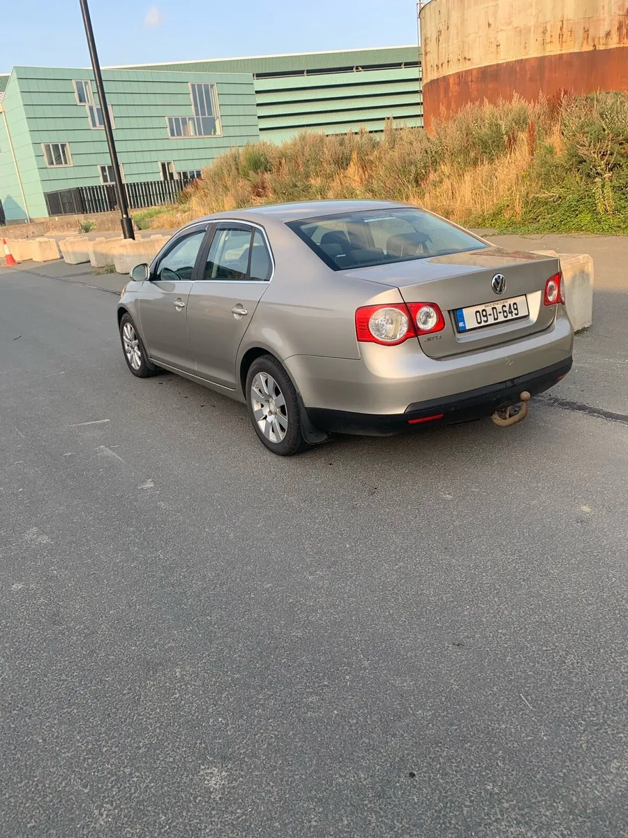 Volkswagen Jetta - Image 4